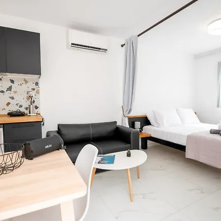 Diakopto Serenity - Studio With Jacuzzi * Zachloritika
