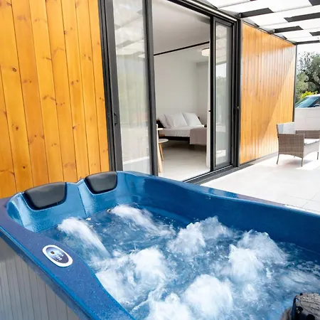 Апартаменты Diakopto Serenity - Studio With Jacuzzi